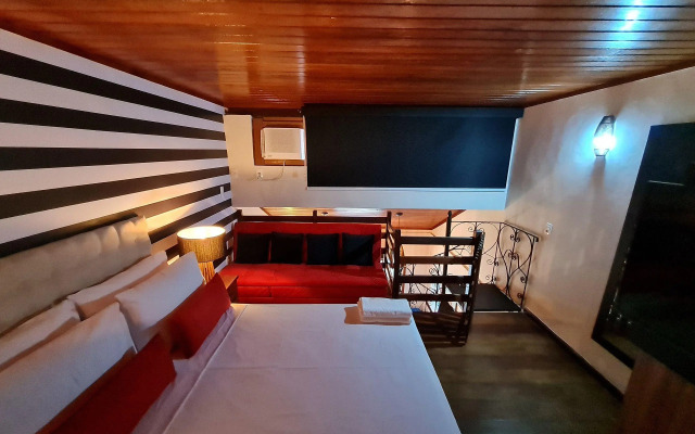 Apto Duplex, Peró - Cabo Frio. Conforto, Piscina, Beira Mar.