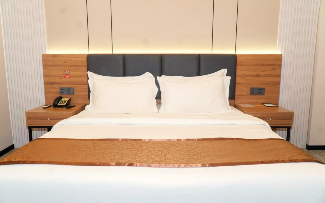 Vienna Hotel (Newly Renovated 2025)