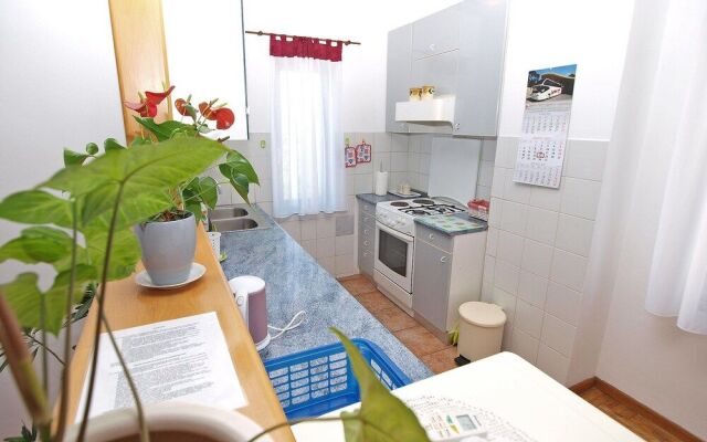Apartment 914