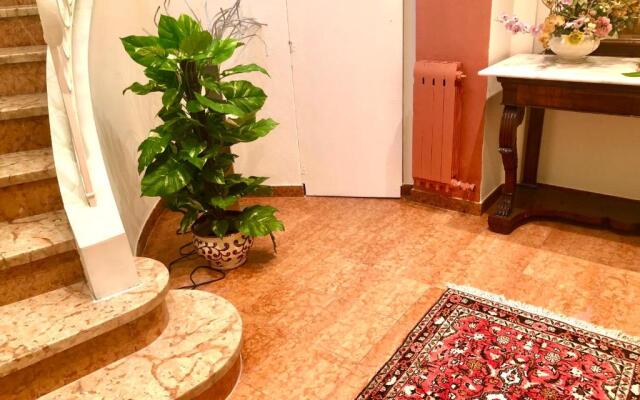 MB2 Apartment