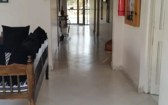 Raha Leo Inn