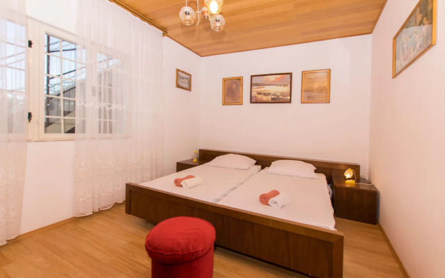 Apartments Amalija
