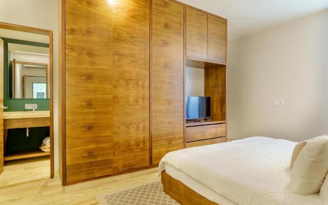 205 Perfect Location 3 bedrooms Apartment