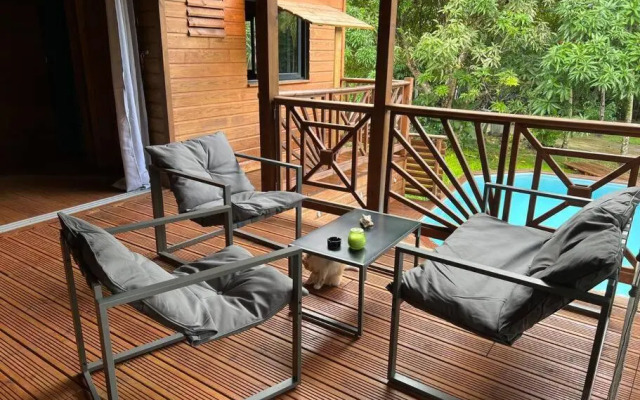 La kaz à pépés, charmant logement avec piscine