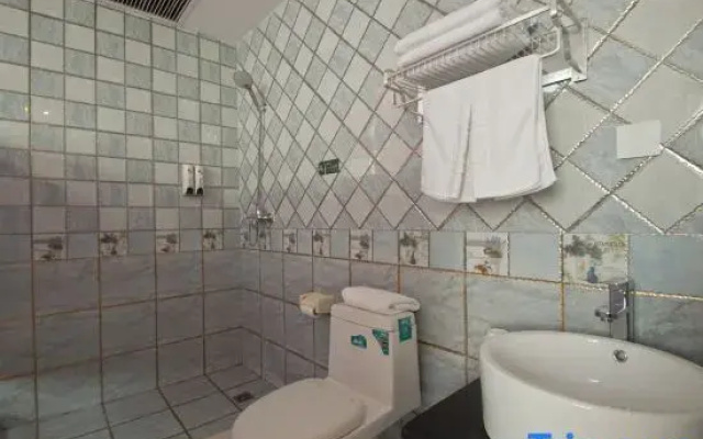 Yinan Pinle Optimized Hotel