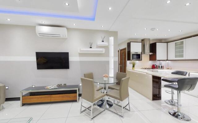 Bryanston Apartments