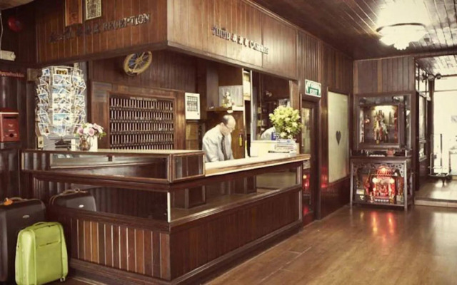 The Krungkasem Srikrung Hotel