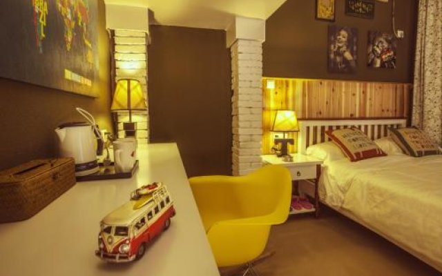 Sanya Stop-and-go Boutique Inn