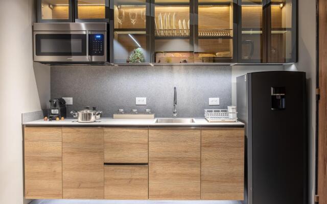 Icon 100 Studio Loft 300