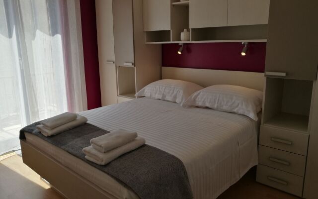 Apartment Ton - 200m from the sea: A2 Bol, Island Brac