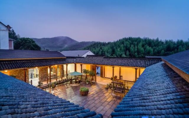 Yunshuiyu Moganshan Hot Spring Siheyuan Homestay