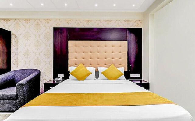 FabHotel Emora Suites