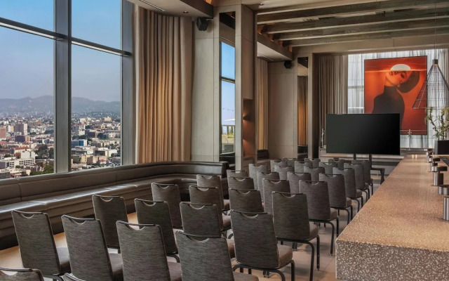 AC Hotel Downtown Los Angeles, a Marriott Hotel