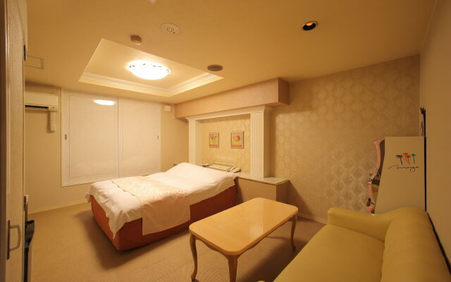 Hotel Olive Kyoto Yamashina - Adults Only