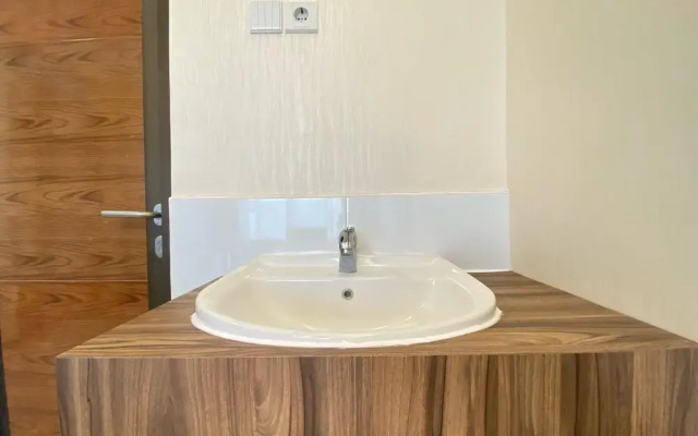 Cozy Well Furnished Deluxe 2Br At Gateway Pasteur Apartment