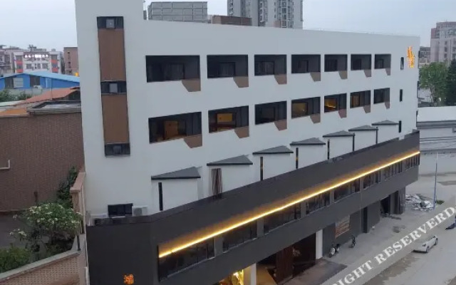 Pushe Garden Art Hotel