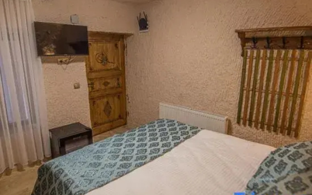 Capavista Cave House