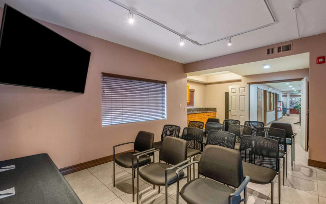 Arroyo Pinion Hotel, Ascend Hotel Collection