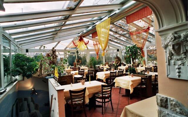Angelis Pension - Restaurant zum grunen Baum