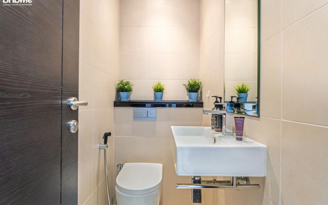 1B-Silverene-1704 by bnbmehomes