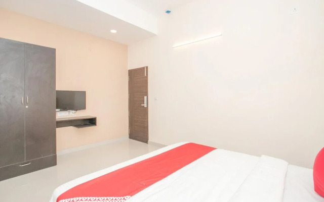 Maple Tree By OYO Rooms