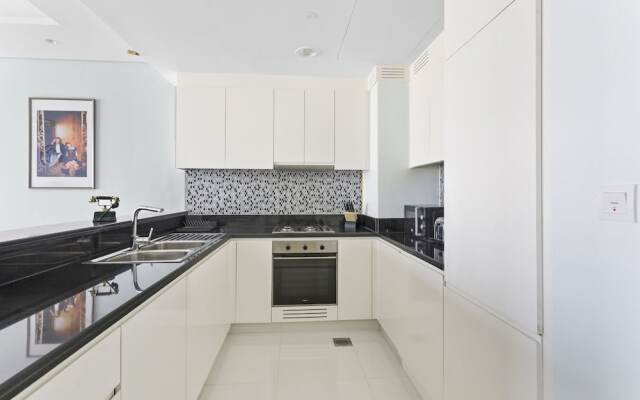 Stone Tree - Furnished 2BR with Infinity Pool