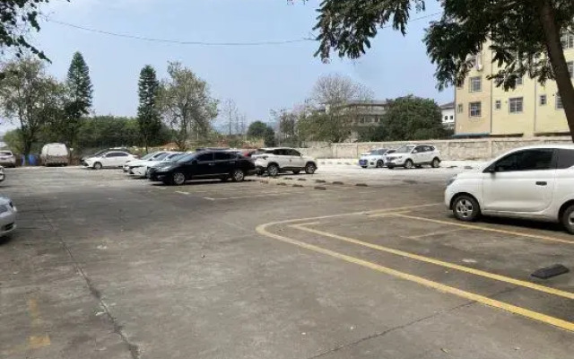 Linjiang Business Hotel (Chunyuan Road)