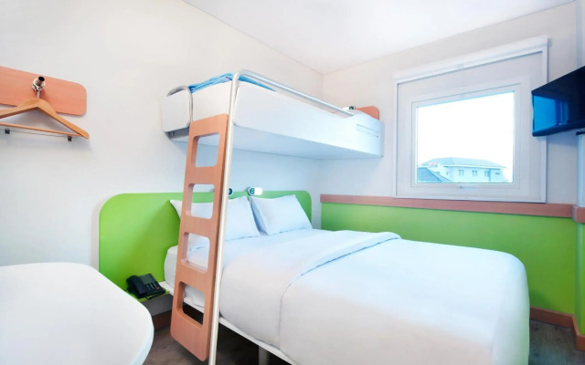 Ibis Budget Semarang Tendean