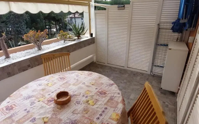Ampio monolocale con terrazzo - a 2 passi dal mare