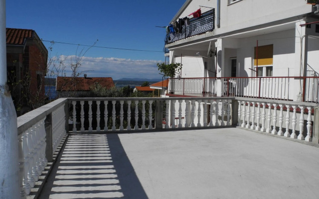 BUTO br. 2 (2+2 pax)