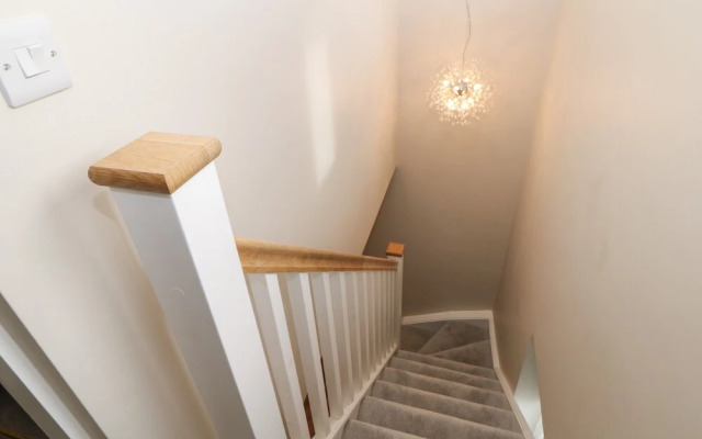 Netherdale House