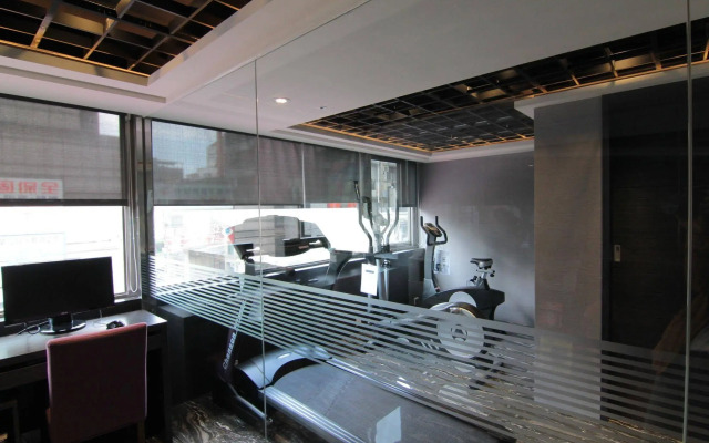 V one Hotel