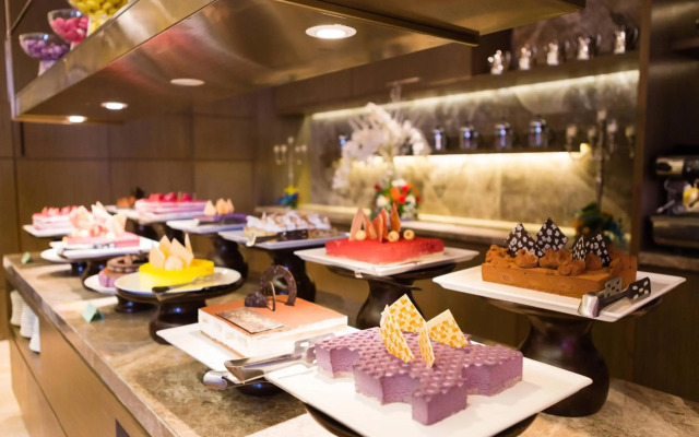 Courtyard by Marriott Gurugram Downtown
