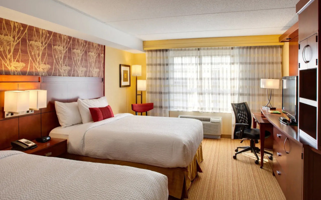 Courtyard by Marriott London