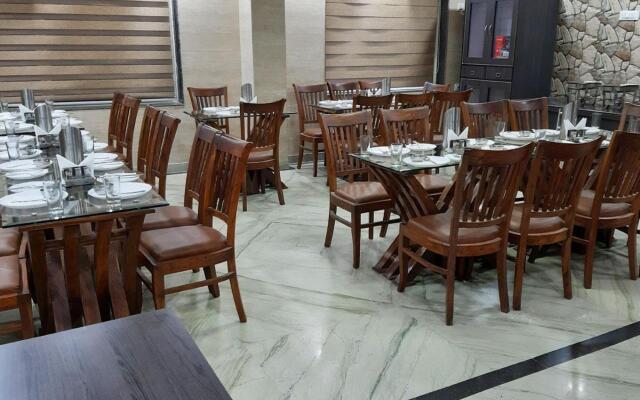 OYO 10752 Hotel Sitara International