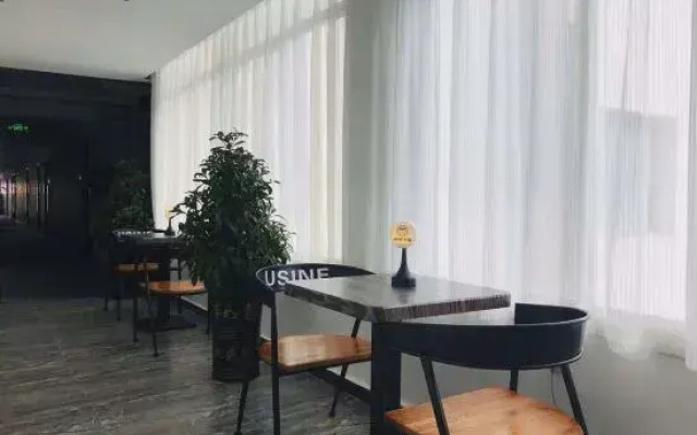 Manbo Hotel