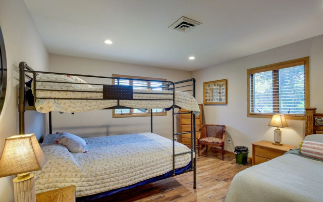 Charming Clintonville Retreat - Relax & Kayak!