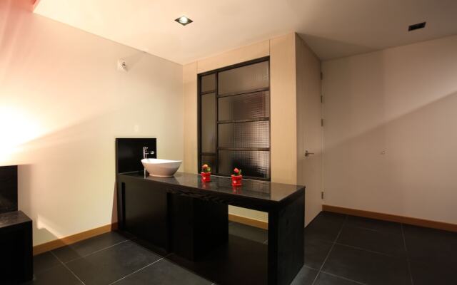 Incheon Ali Suite Hotel