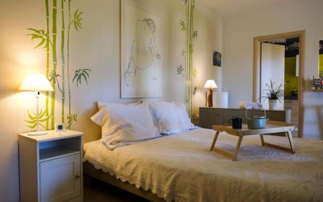 Apartment with garden in Thessaloniki.