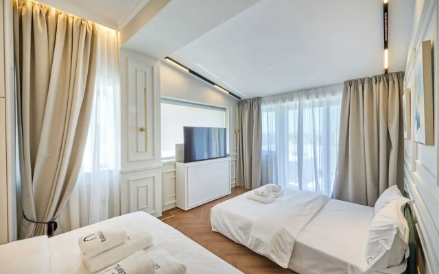 Ermou 99 Intelligent Private Suites