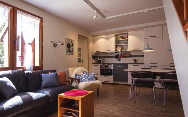 Beautiful Holiday Home in Aquitaine near the Forest