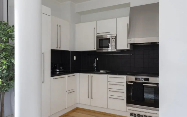 2ndhomes Deluxe Apt w Sauna & Balcony