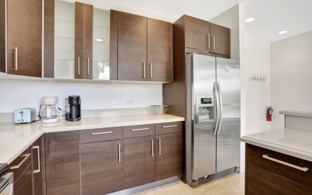 Deerfield Condo Suites by Opus