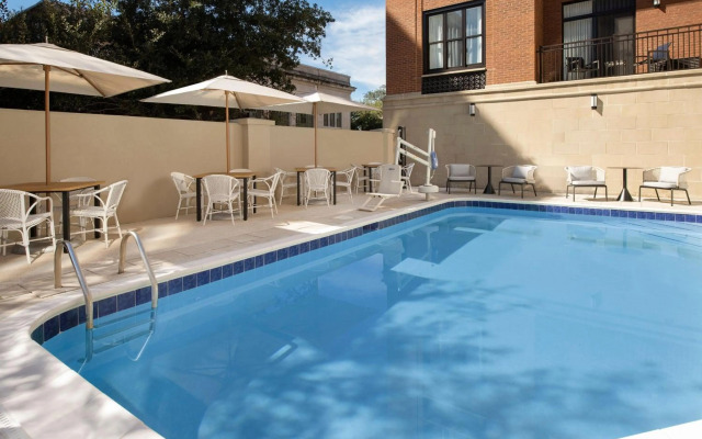 Courtyard by Marriott Savannah Downtown/Historic District