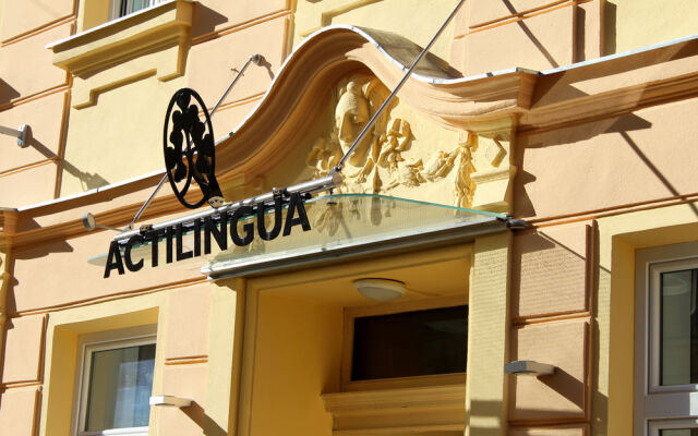 Actilingua Apartment Hotel