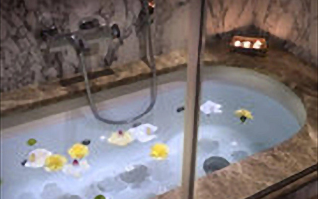 Grand Amore Hotel and Spa
