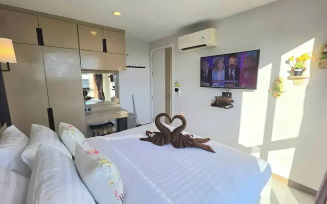 Room-a302-partial Seaview Pool View 1bed