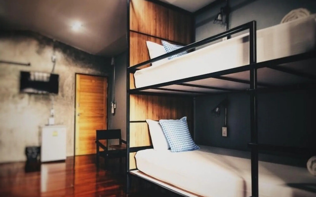 Journey Hostel Suratthani