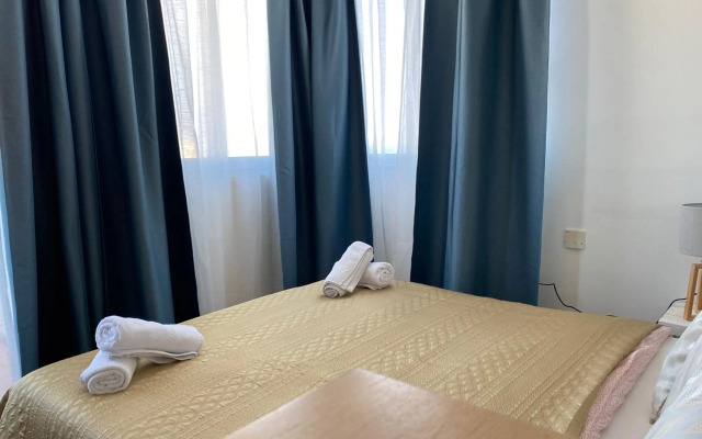 Magnificent Seafront 2-bedroom Sliema penthouse