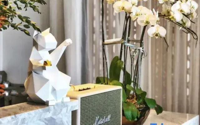 Sea view villa at the end of the field